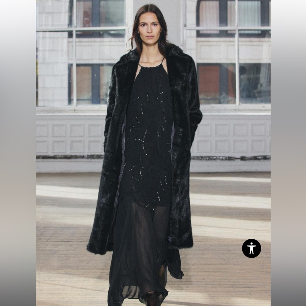 Zara faux fur black coat M never worn